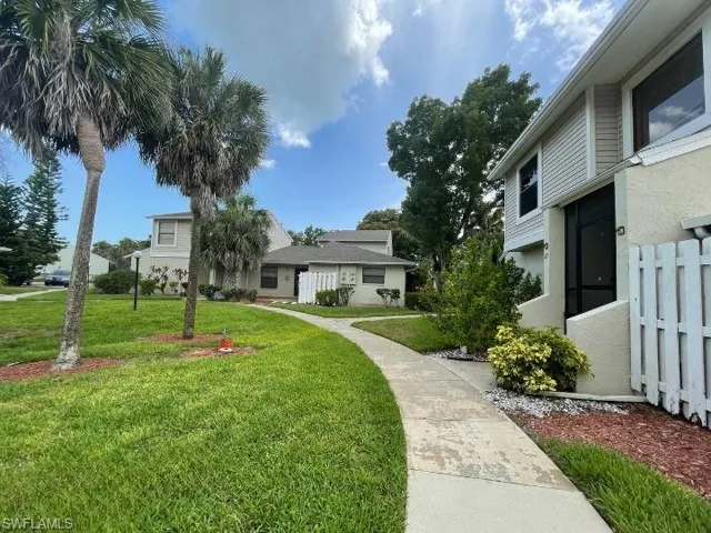 1422 Sw 50th St 67, Cape Coral, Florida 33914