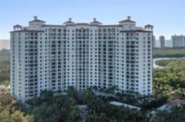 7575 Pelican Bay Blvd 1703, Naples, Florida 34108