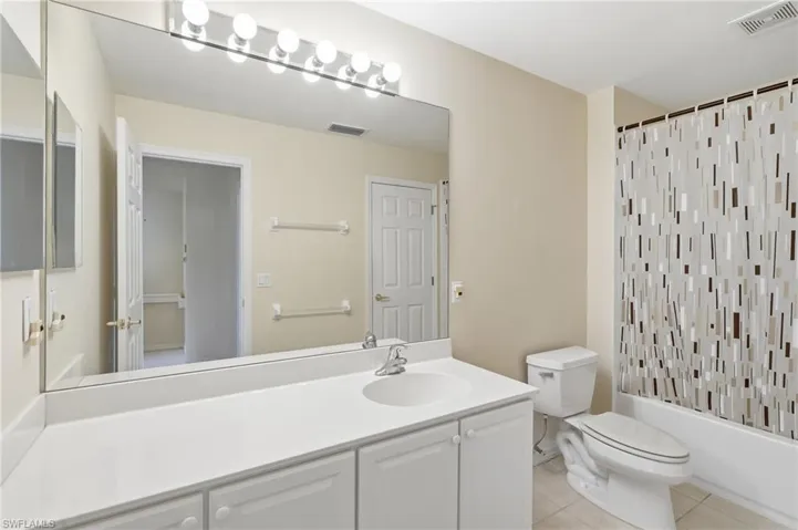 1148 Oxford Ln, Naples, Florida 34105