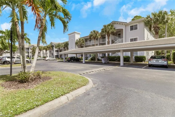 7823 Regal Heron Cir 105, Naples, Florida 34104