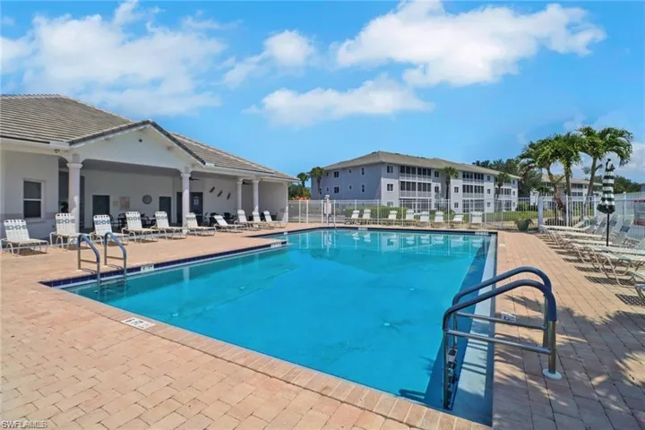 7823 Regal Heron Cir 105, Naples, Florida 34104