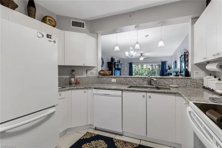 7823 Regal Heron Cir 105, Naples, Florida 34104