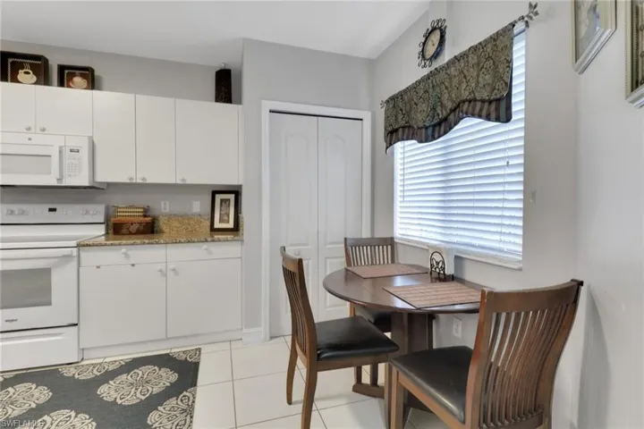 7823 Regal Heron Cir 105, Naples, Florida 34104