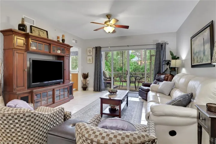 7823 Regal Heron Cir 105, Naples, Florida 34104