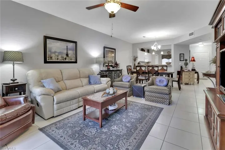 7823 Regal Heron Cir 105, Naples, Florida 34104