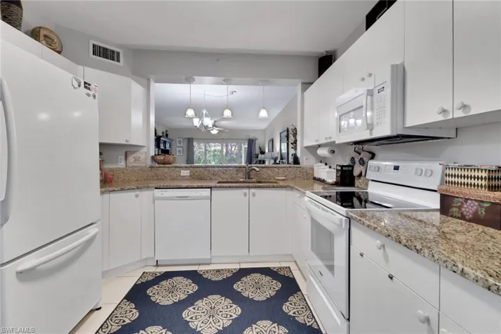 7823 Regal Heron Cir 105, Naples, Florida 34104