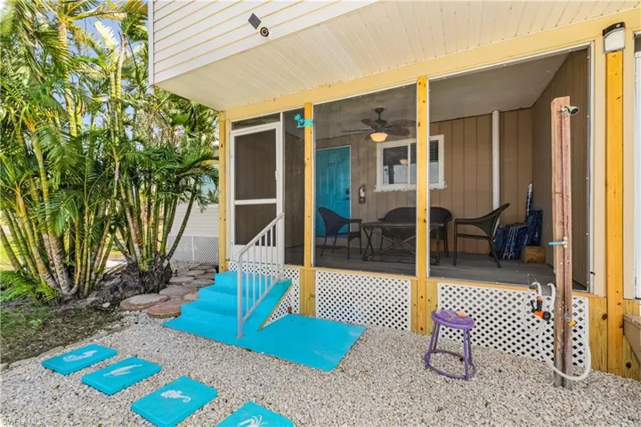 610  Donax  ST, Sanibel, FL 33957