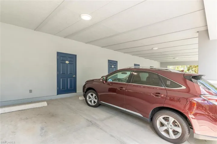 203 Courtside Dr # B103, Naples, Florida 34105