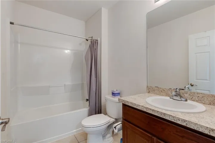 Guest bath between bedroom 2 & 3