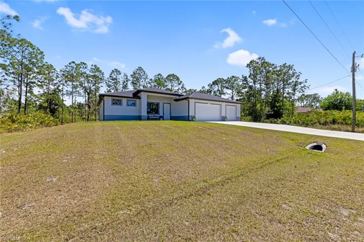 From Street View-Oversized Lot