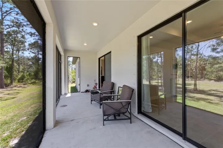 Rear Screened Lanai