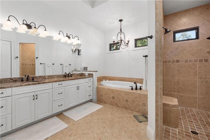 SEPARATE TUB AND SHOWER