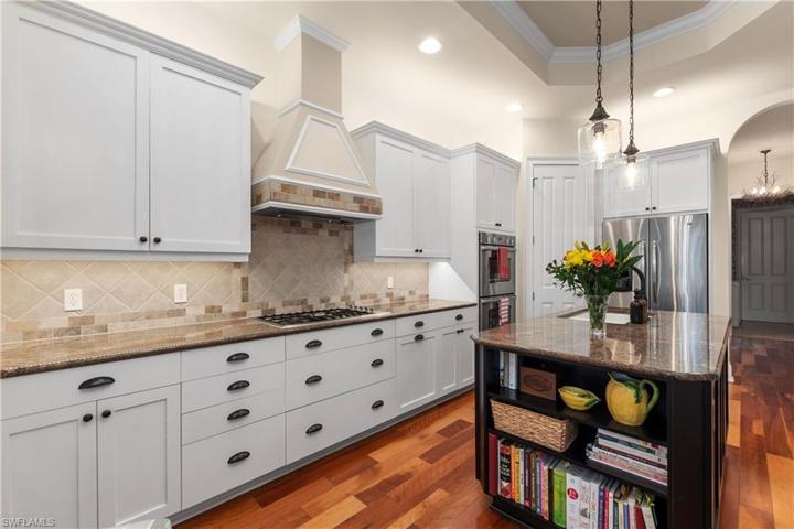 LOTS OF CABINET + PANTRY