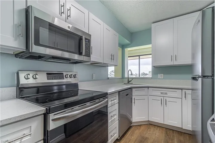 7410 Lake Breeze Dr 203, Fort Myers, Florida 33907