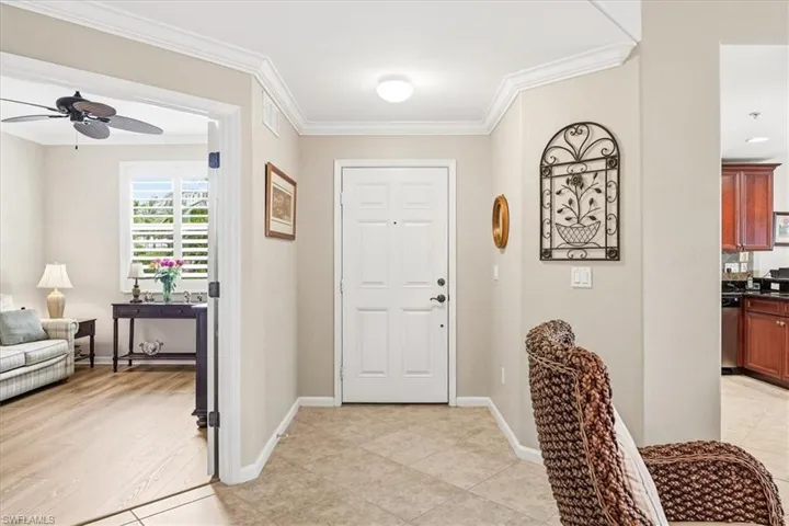 6622 Alden Woods Cir 101, Naples, Florida 34113