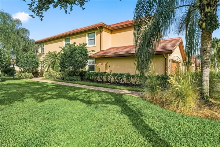 6622 Alden Woods Cir 101, Naples, Florida 34113
