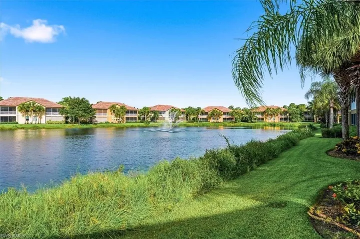 6622 Alden Woods Cir 101, Naples, Florida 34113