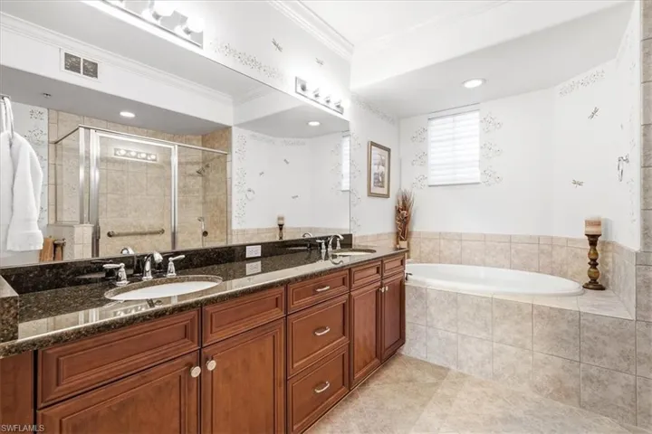 6622 Alden Woods Cir 101, Naples, Florida 34113