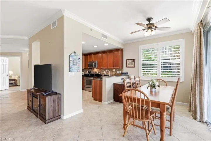 6622 Alden Woods Cir 101, Naples, Florida 34113