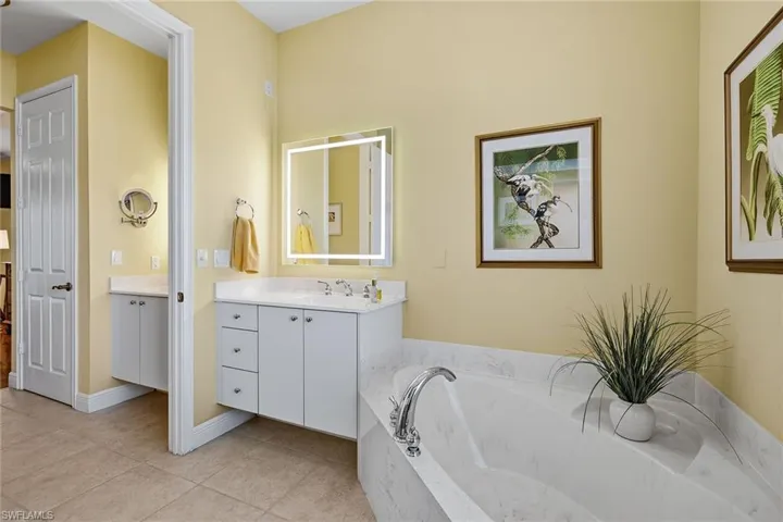 1036 Admiralty Ct, Marco Island, Florida 34145