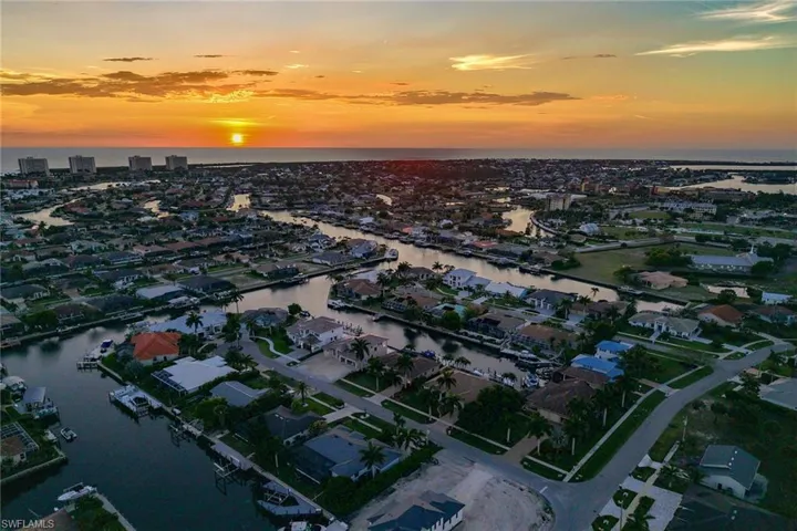1036 Admiralty Ct, Marco Island, Florida 34145