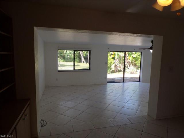 from dining area looking into the Florida room