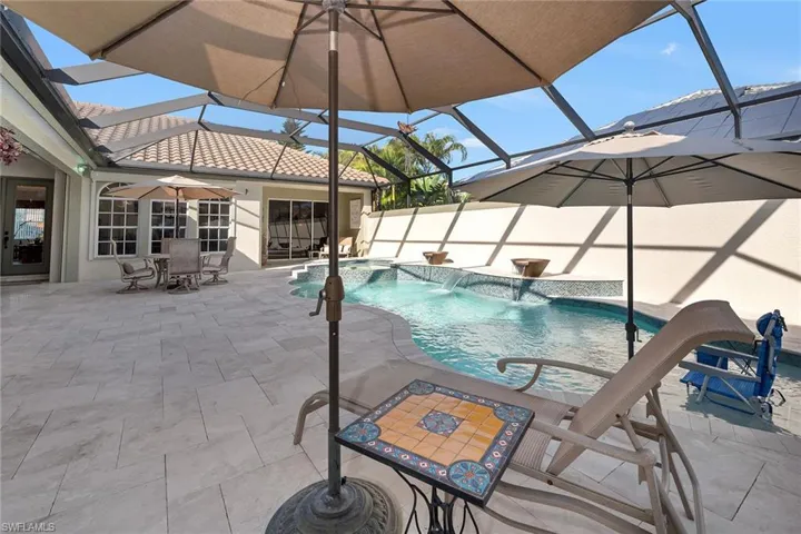 15949  Paseo  LN, Naples, FL 34110