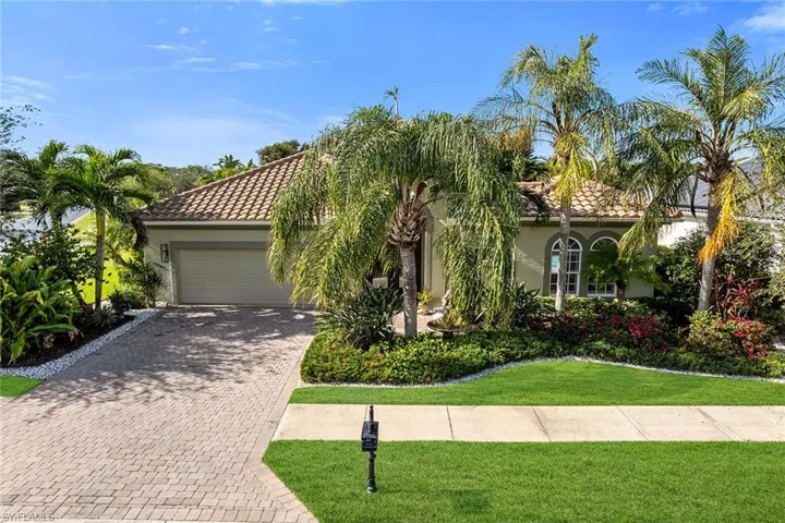 15949  Paseo  LN, Naples, FL 34110