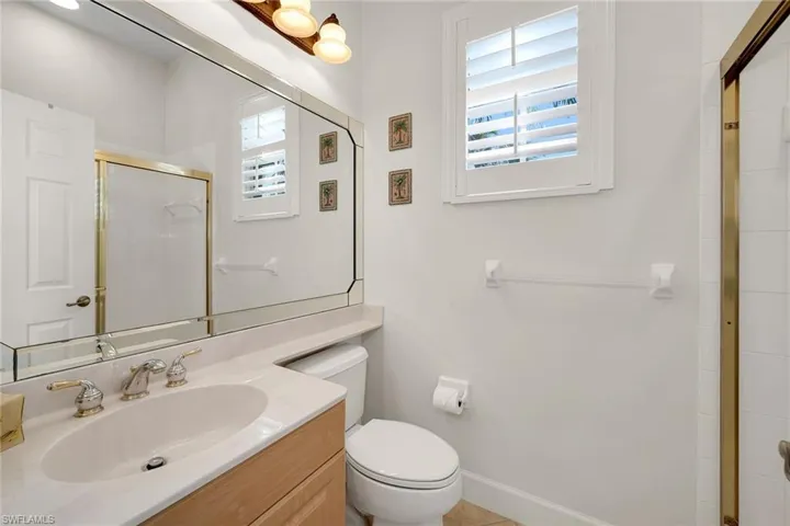 15949  Paseo  LN, Naples, FL 34110