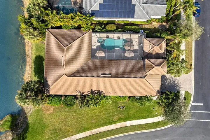 15949  Paseo  LN, Naples, FL 34110