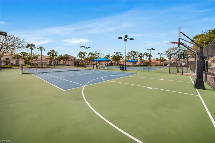 15949  Paseo  LN, Naples, FL 34110