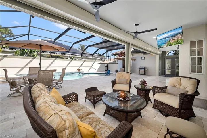 15949  Paseo  LN, Naples, FL 34110