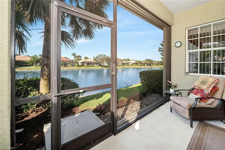 15949  Paseo  LN, Naples, FL 34110