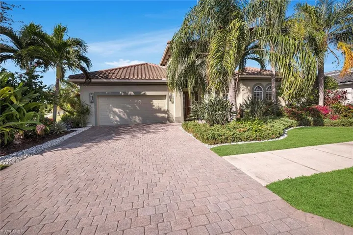 15949  Paseo  LN, Naples, FL 34110