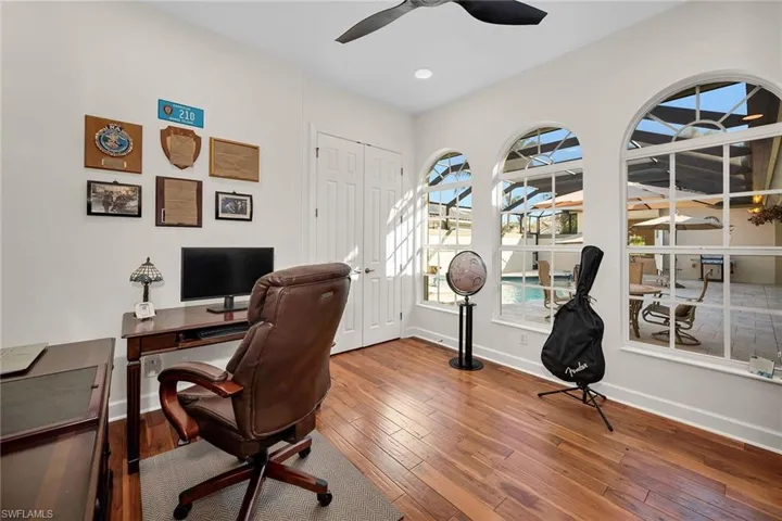 15949  Paseo  LN, Naples, FL 34110