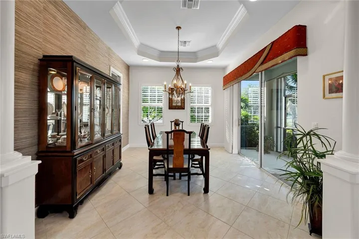 15949  Paseo  LN, Naples, FL 34110