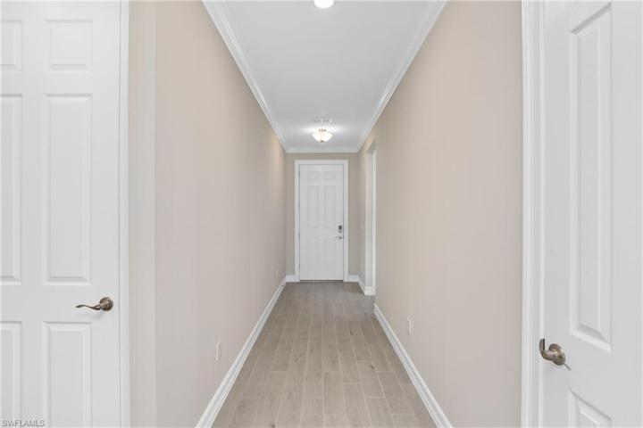 260  Tamarindo  LN, Naples, FL 34114