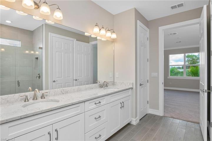 260  Tamarindo  LN, Naples, FL 34114