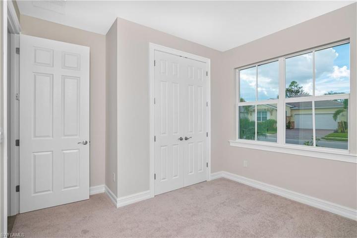 260  Tamarindo  LN, Naples, FL 34114