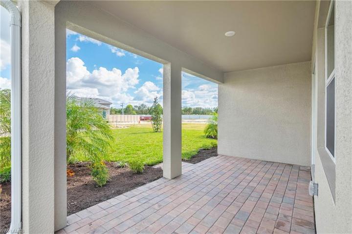 260  Tamarindo  LN, Naples, FL 34114