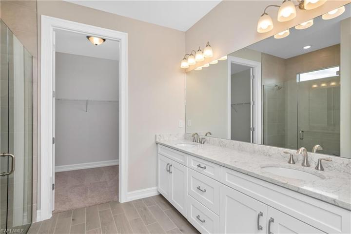 260  Tamarindo  LN, Naples, FL 34114