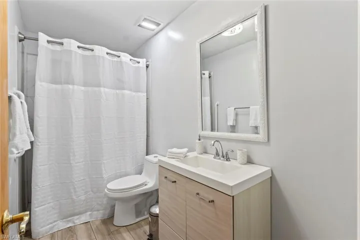 3680 7th Ave Sw, Naples, Florida 34117
