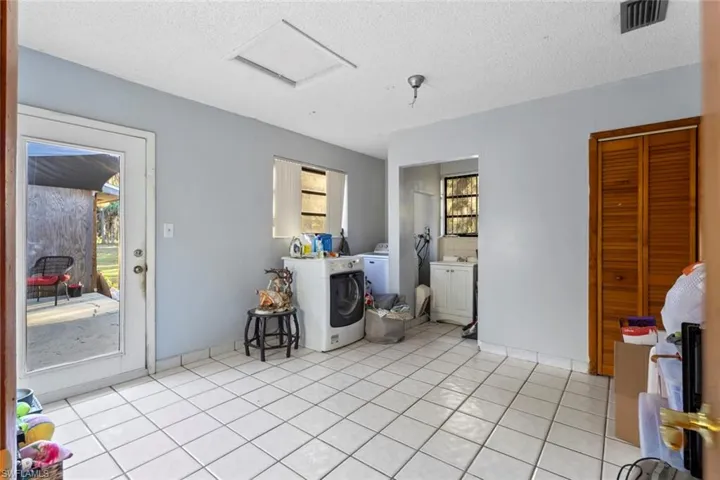 3680 7th Ave Sw, Naples, Florida 34117