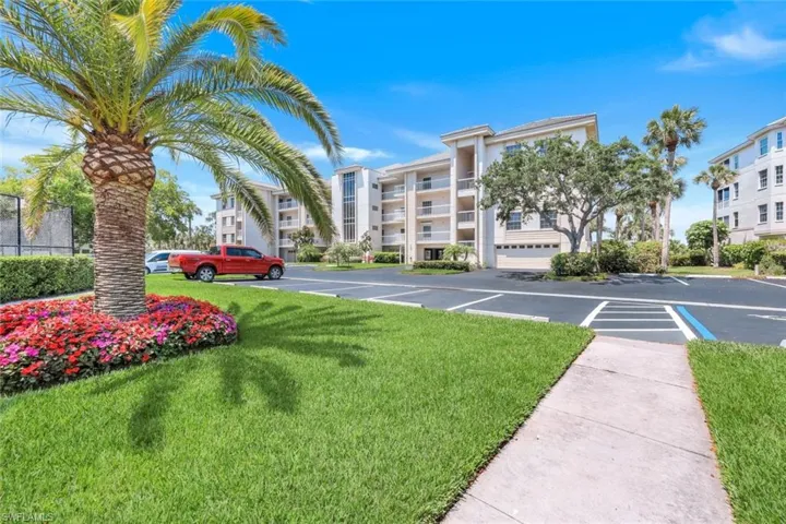 Landscaping is a Priority... Canary Palm... WOW...