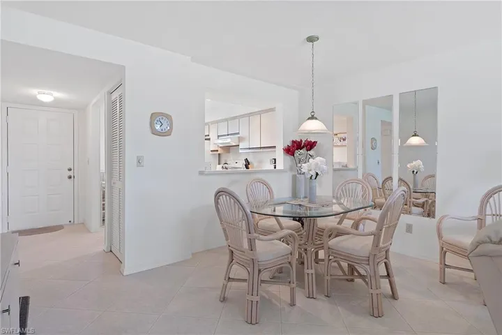 221 Fox Glen DR # 2209, NAPLES FL 34104
