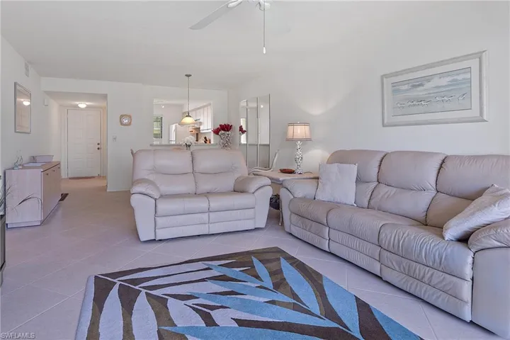 221 Fox Glen DR # 2209, NAPLES FL 34104