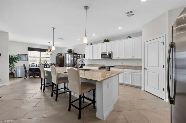 3335 Menores Way, Fort Myers, Florida 33905