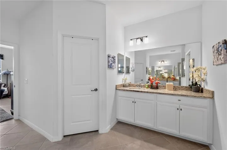 3335 Menores Way, Fort Myers, Florida 33905