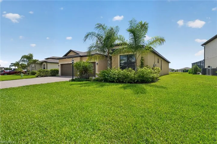 3335 Menores Way, Fort Myers, Florida 33905