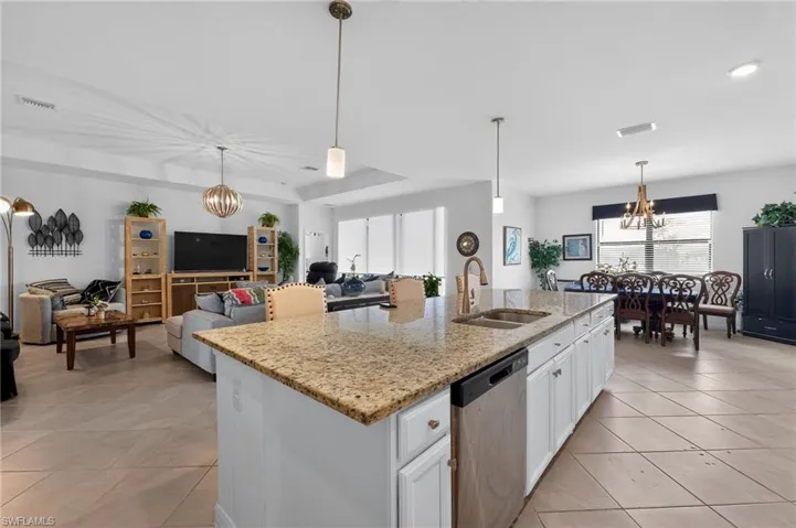 3335 Menores Way, Fort Myers, Florida 33905